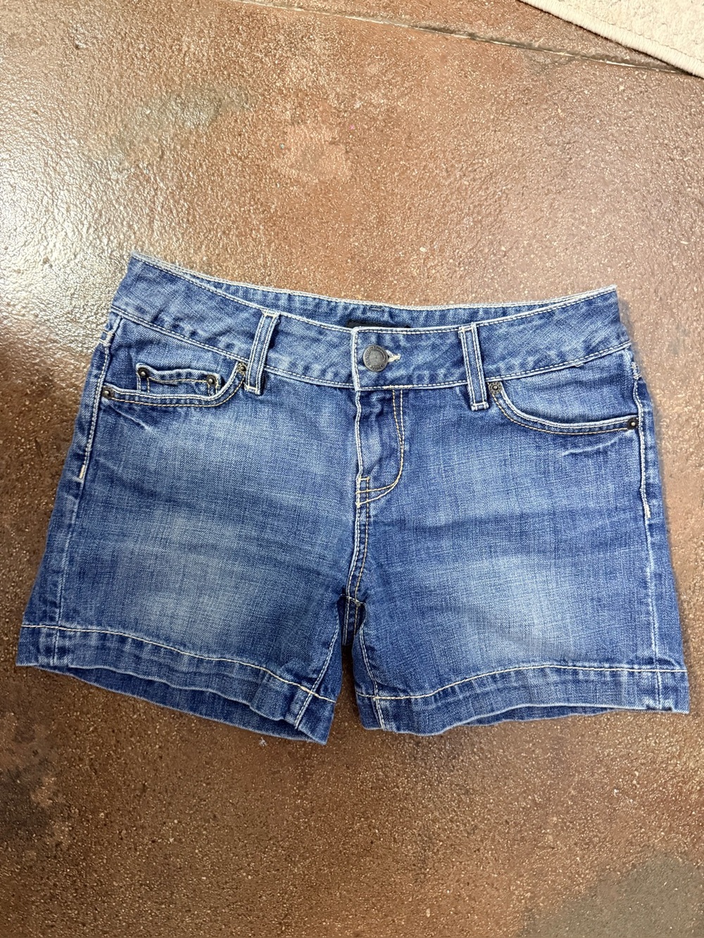 Massimo Dutti Medium Wash Five Pocket Blue Denim Jean Shorts 28